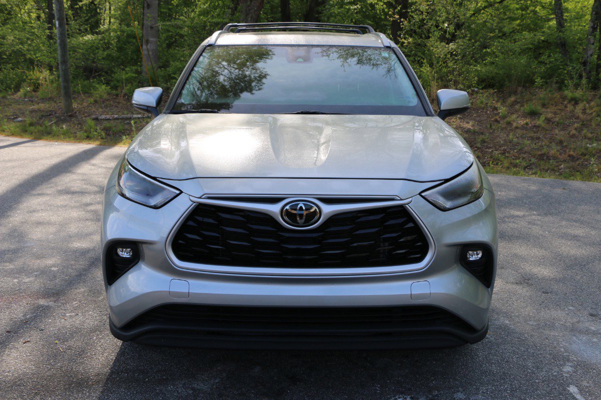 Vehicle image 2 of 31