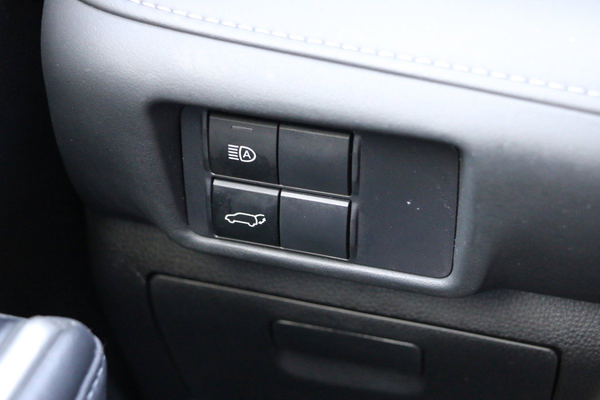 Vehicle image 18 of 31