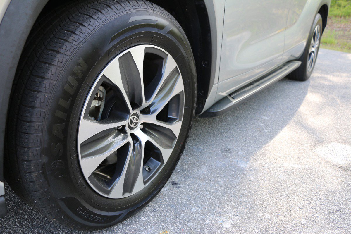 Vehicle image 14 of 31