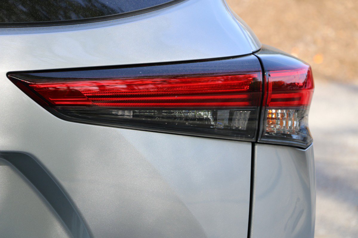 Vehicle image 11 of 31
