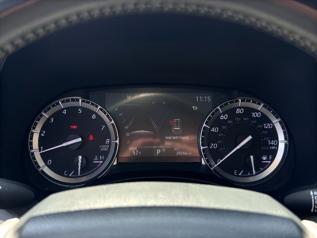 Vehicle image 19 of 33