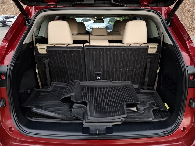 Vehicle image 29 of 32