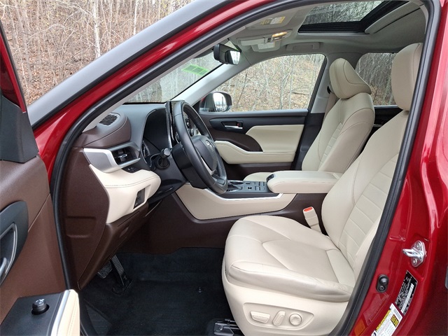 Vehicle image 15 of 32