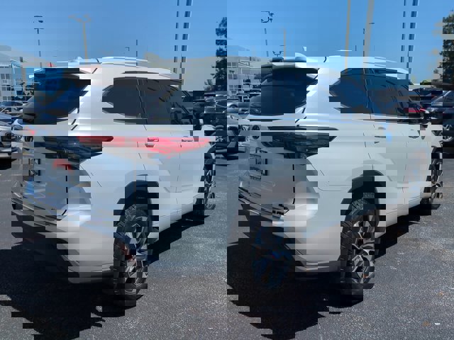 Vehicle image 6 of 29