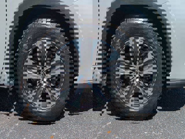 Vehicle image 11 of 29