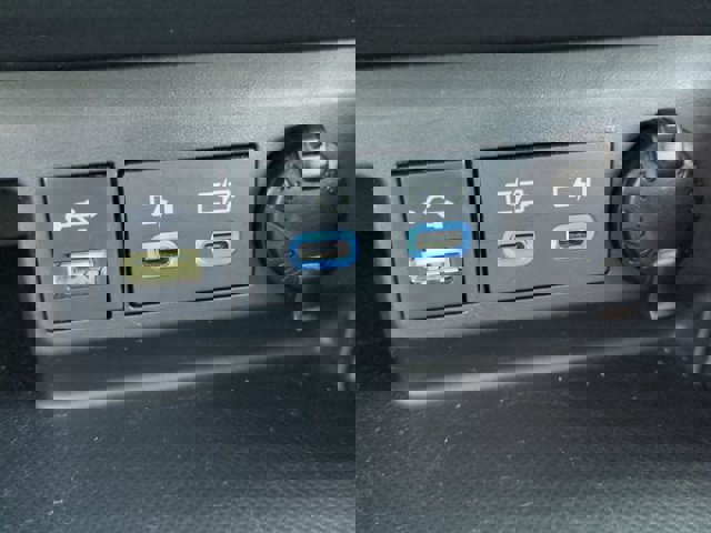 Vehicle image 22 of 29