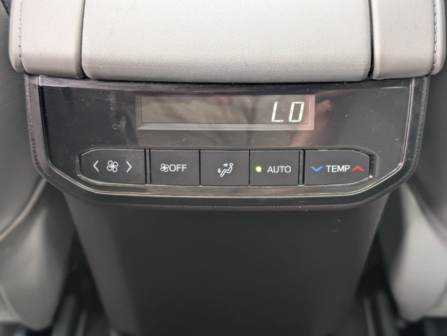Vehicle image 36 of 47