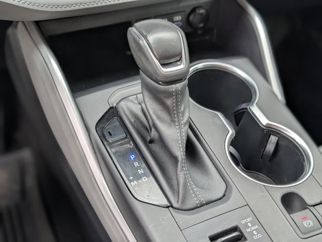 Vehicle image 23 of 47