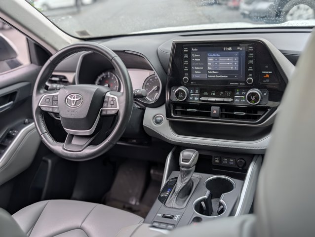 Vehicle image 15 of 47