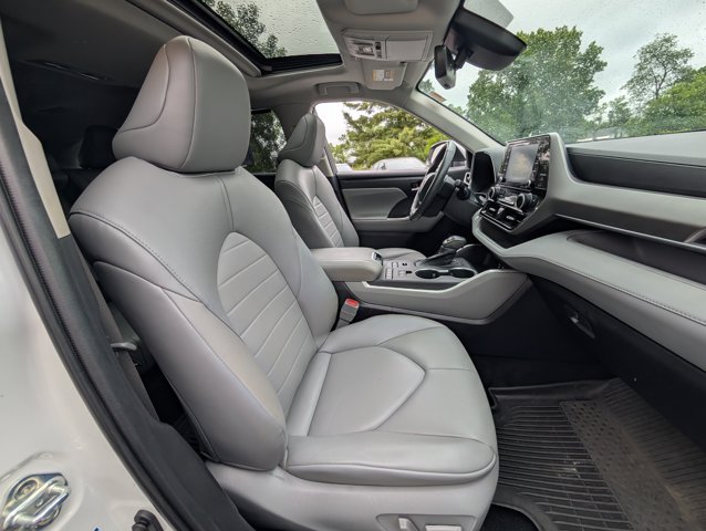 Vehicle image 46 of 47