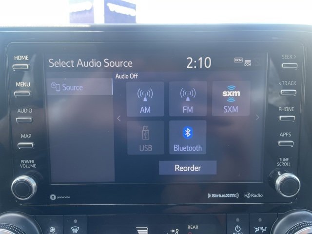 Vehicle image 19 of 28