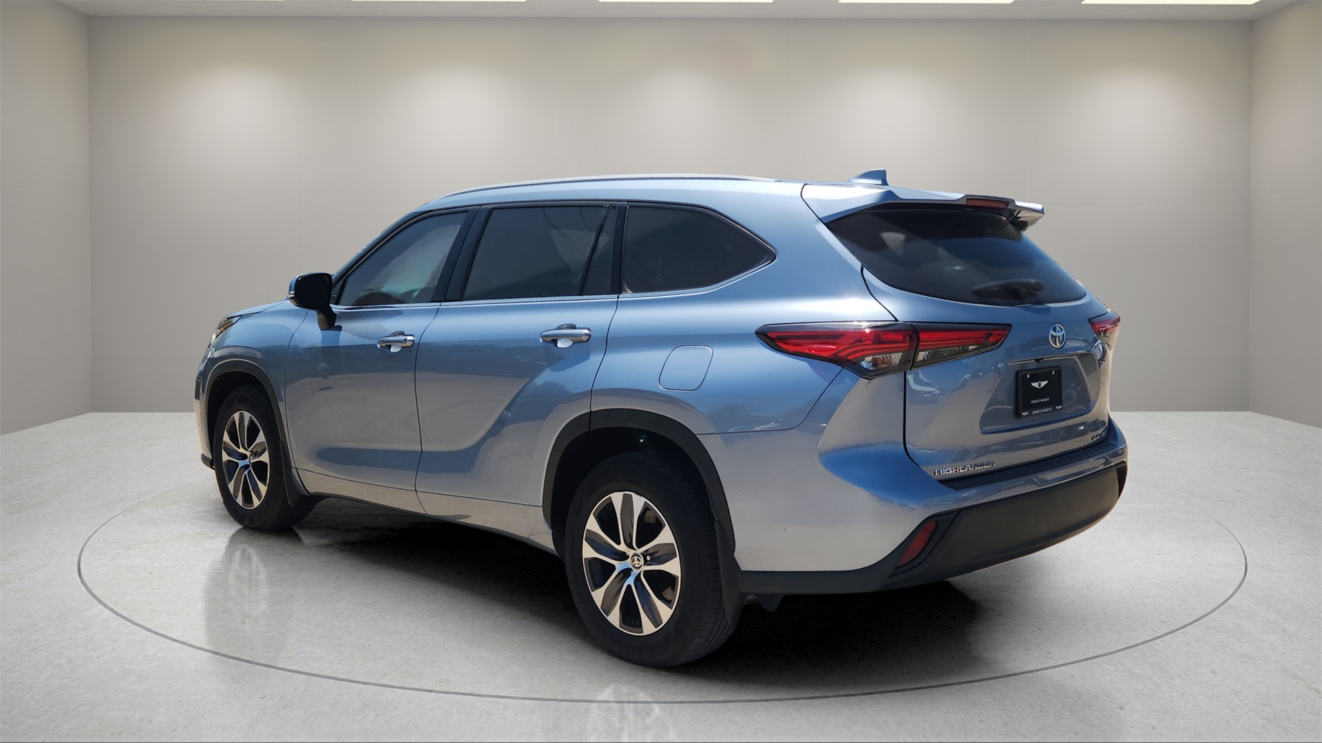Vehicle image 7 of 39