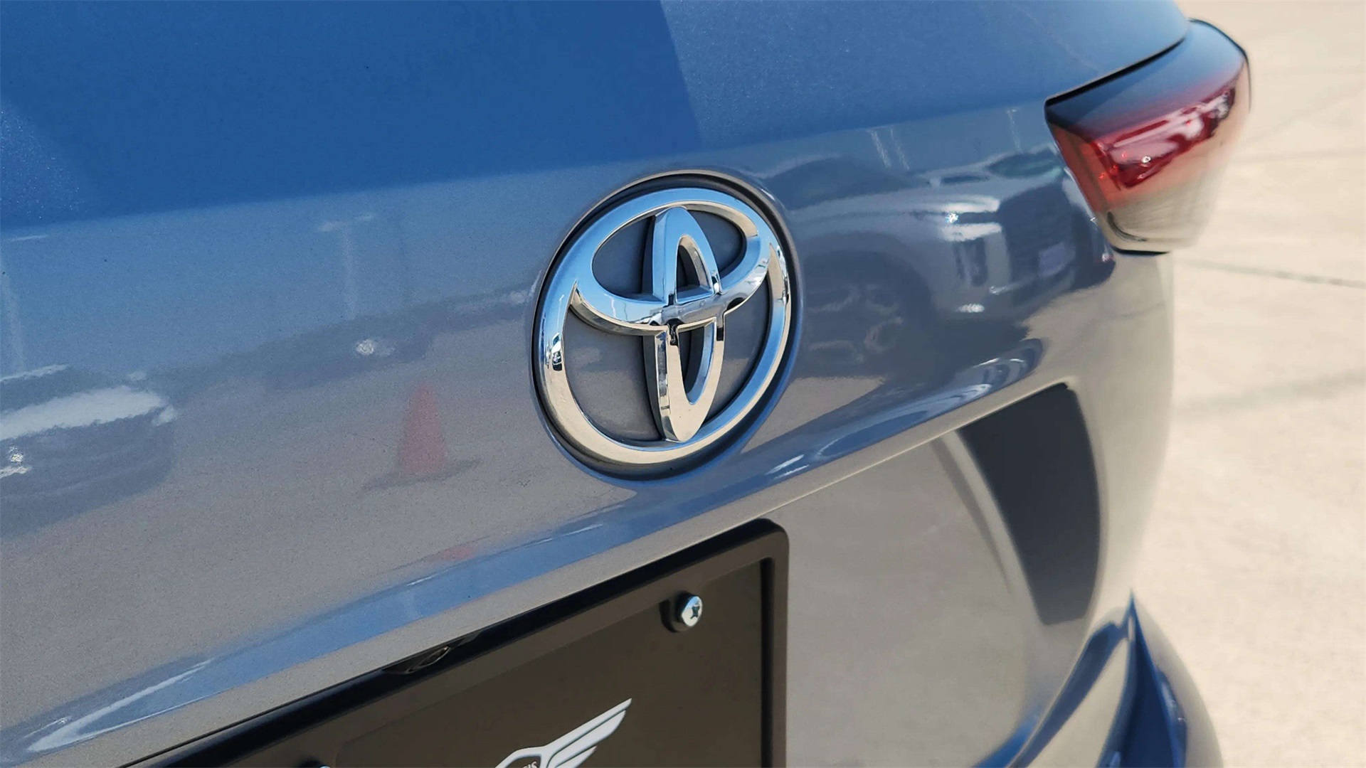 Vehicle image 35 of 39
