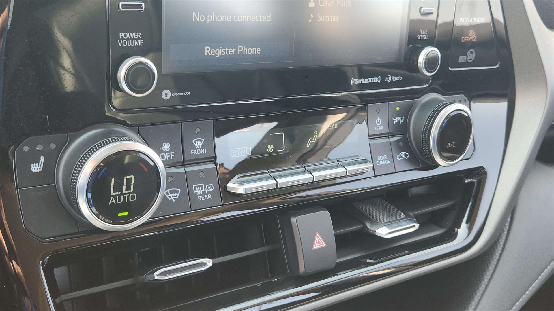 Vehicle image 21 of 39