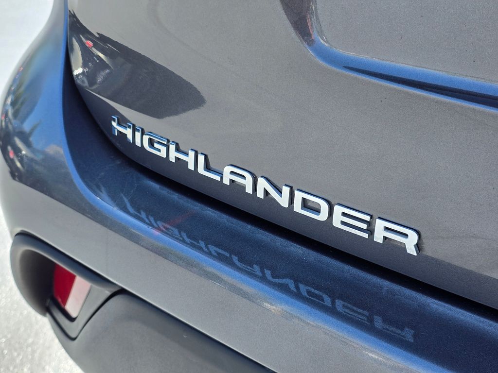 Vehicle image 25 of 31