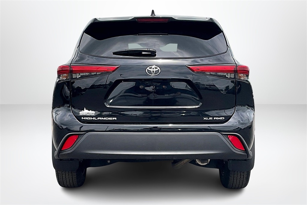 Vehicle image 6 of 35
