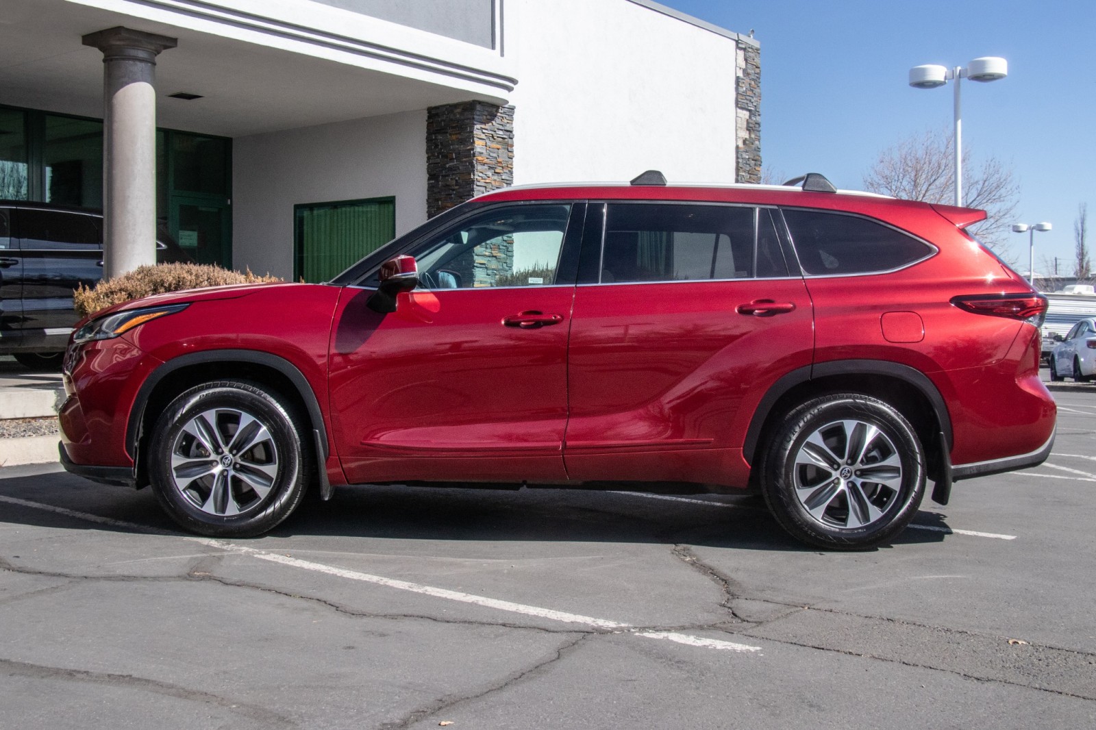 Vehicle image 8 of 26