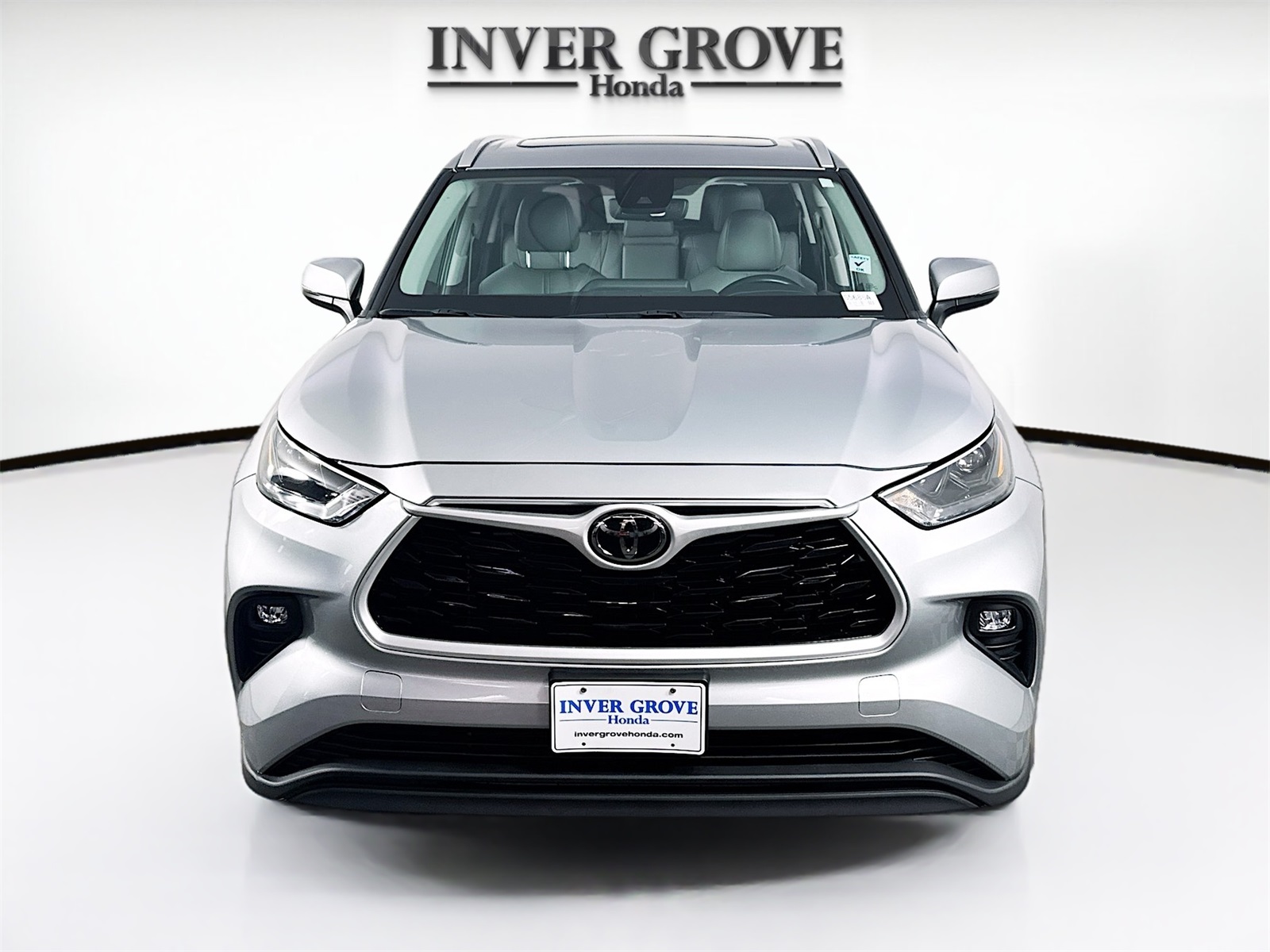 Vehicle image 2 of 21