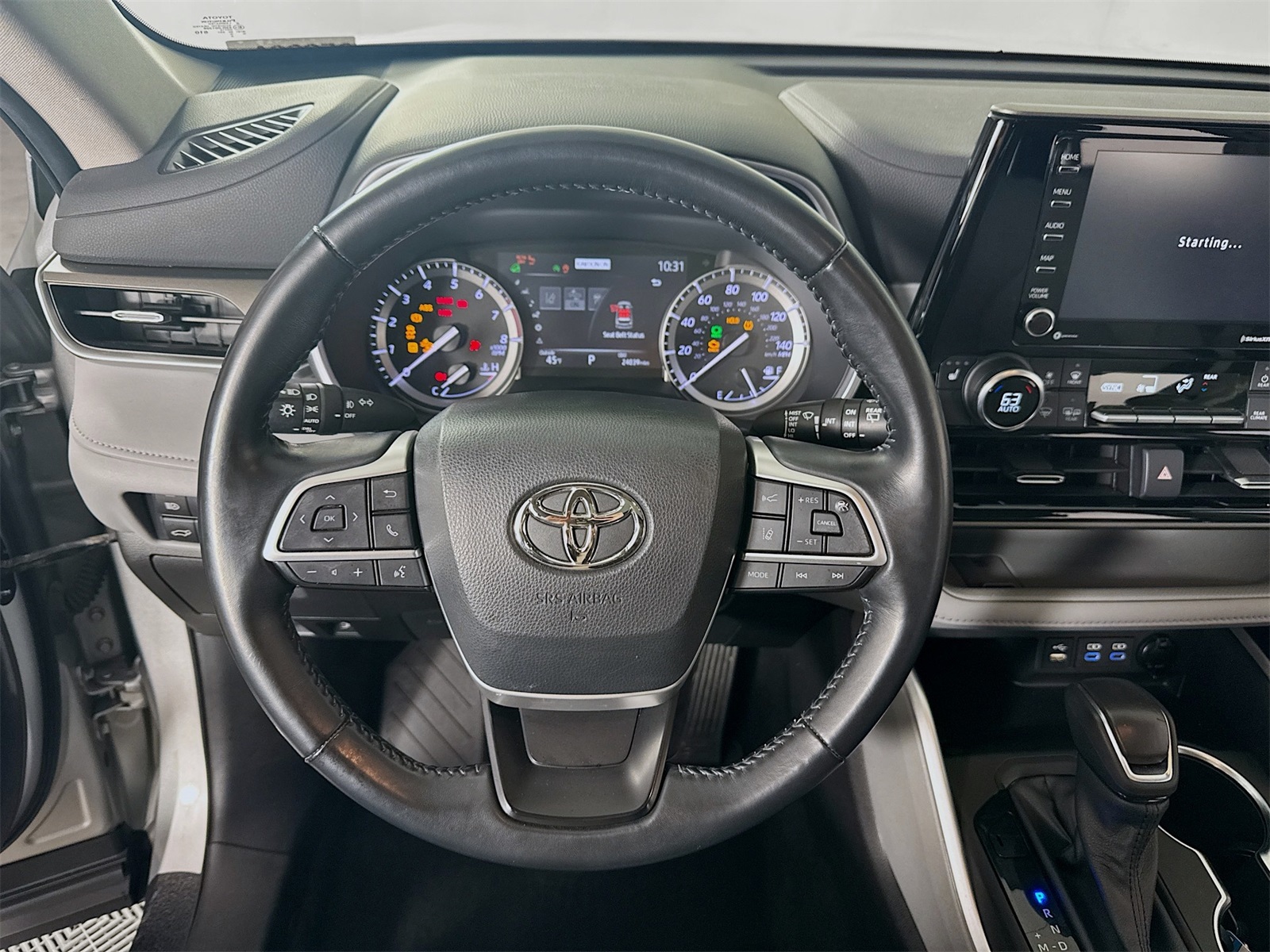 Vehicle image 11 of 21