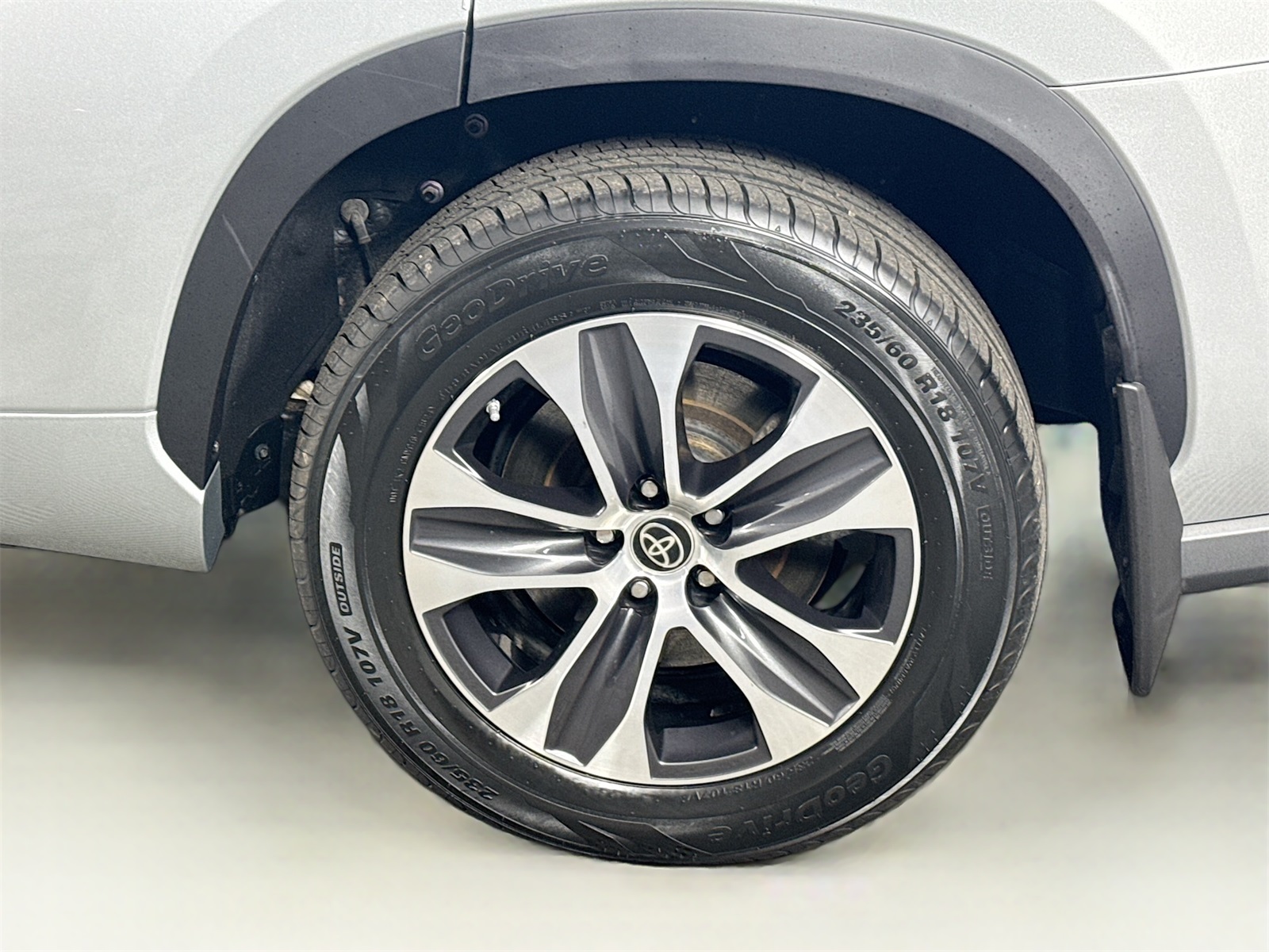 Vehicle image 21 of 21