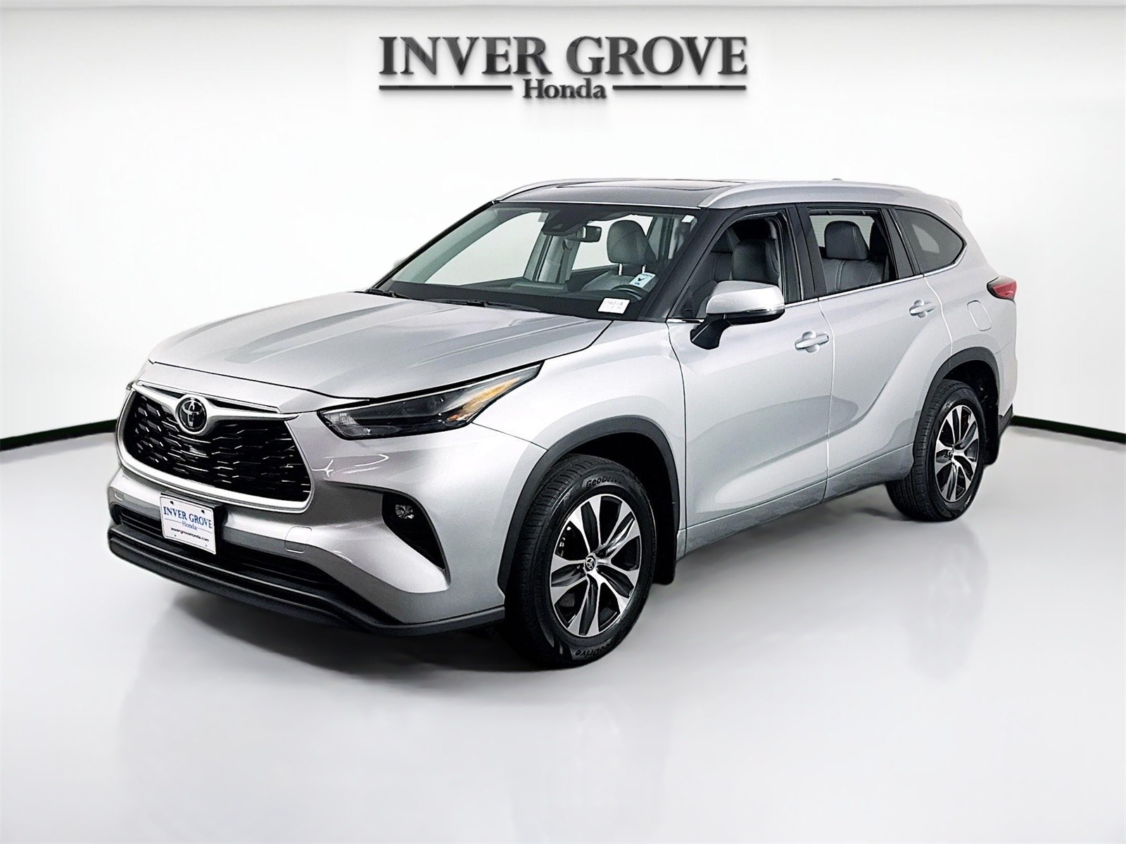 Vehicle image 1 of 21