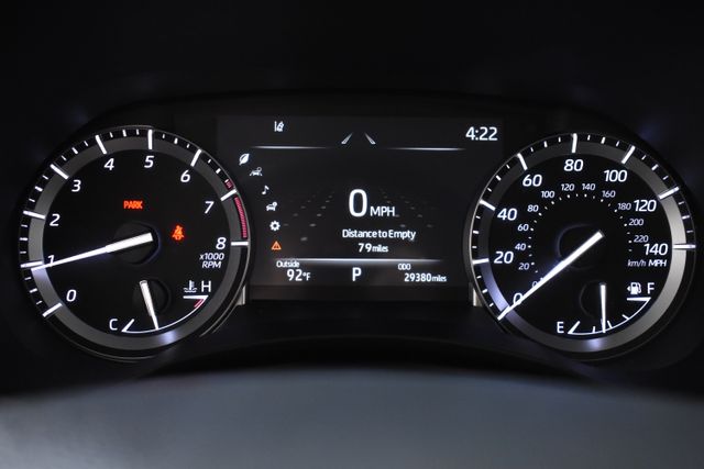 Vehicle image 16 of 32