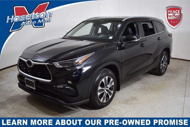 Vehicle image 1 of 32