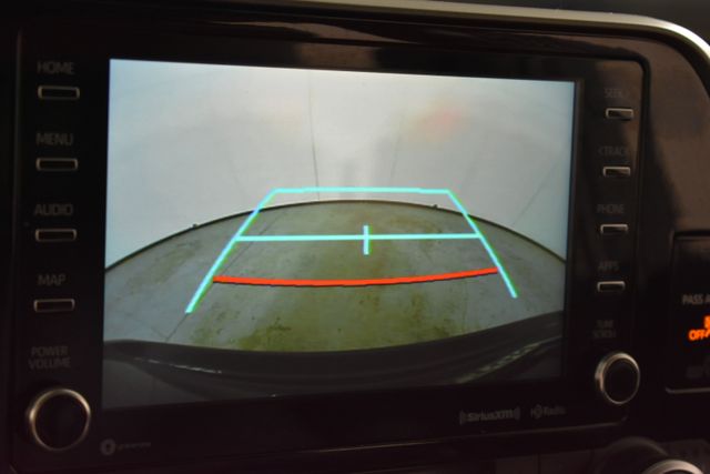 Vehicle image 19 of 32