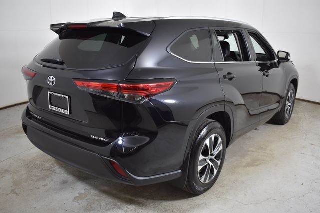 Vehicle image 5 of 32