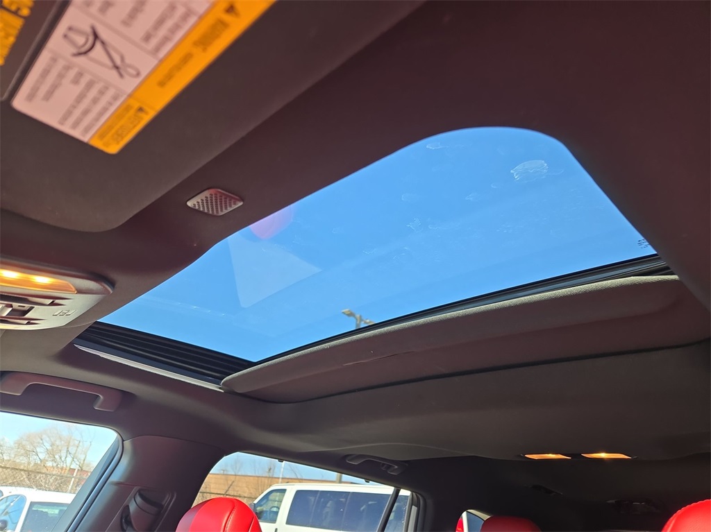 Vehicle image 24 of 39