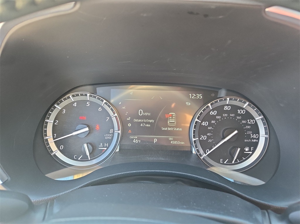 Vehicle image 17 of 39