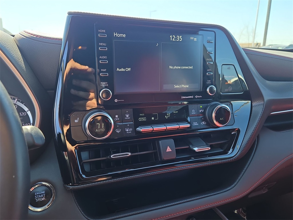 Vehicle image 19 of 39