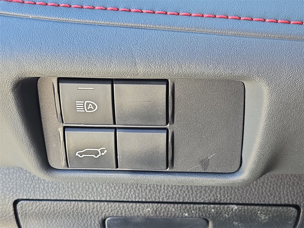 Vehicle image 23 of 39