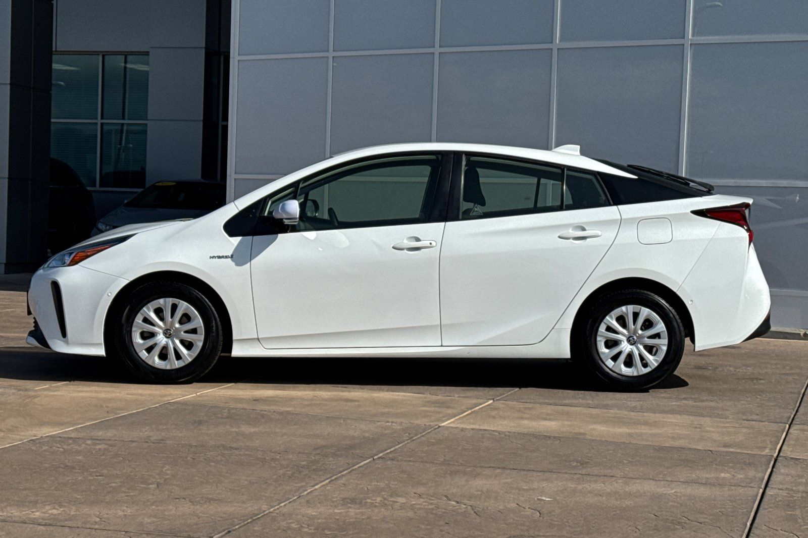 Vehicle image 9 of 46