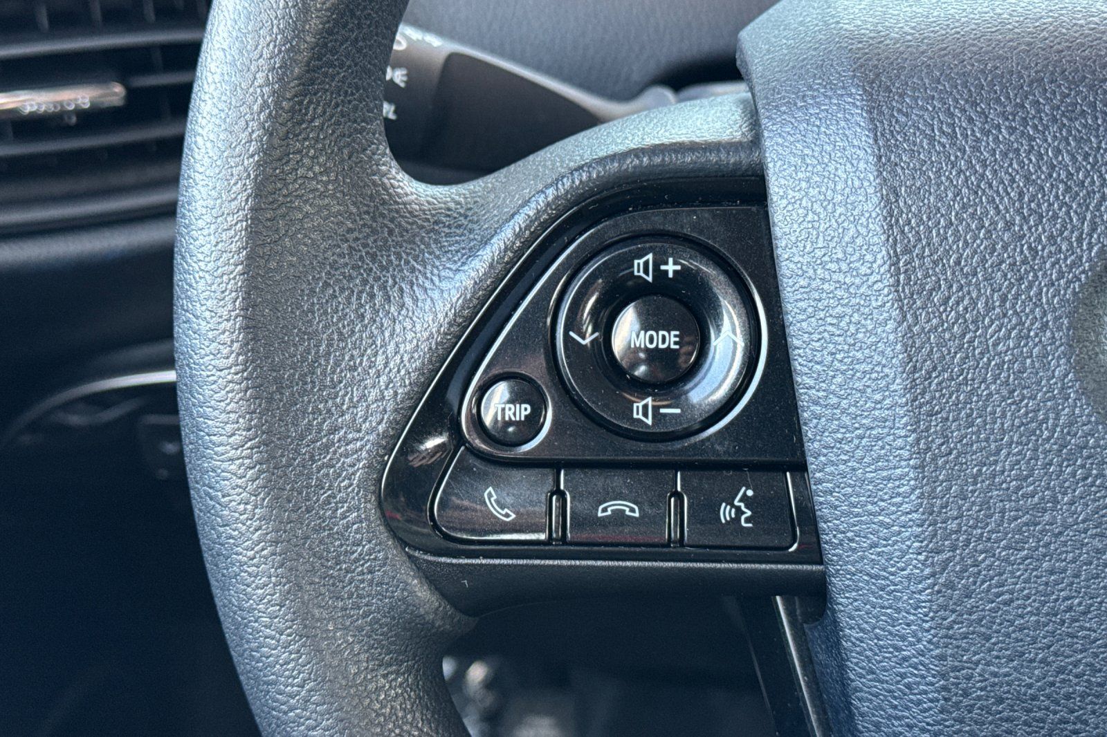 Vehicle image 29 of 46