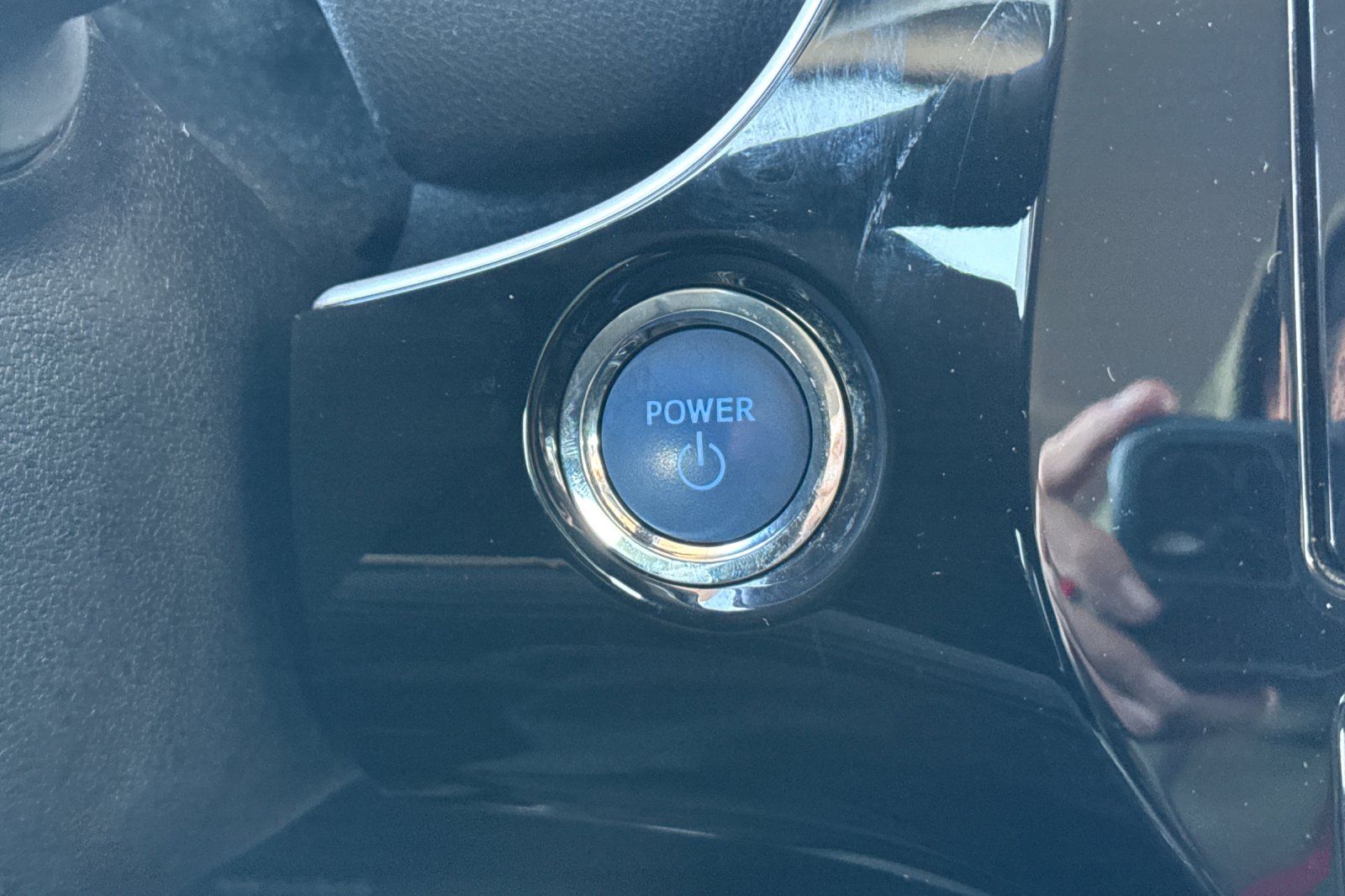Vehicle image 27 of 46