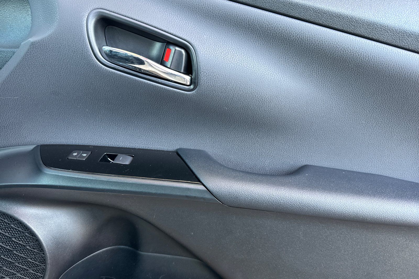 Vehicle image 22 of 46