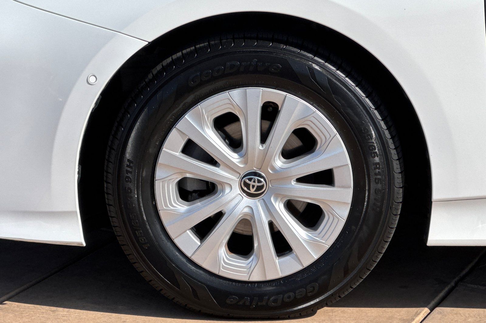 Vehicle image 34 of 46