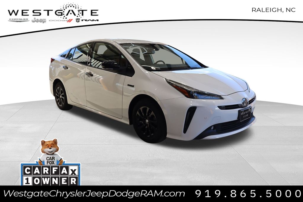 Vehicle image 3 of 40