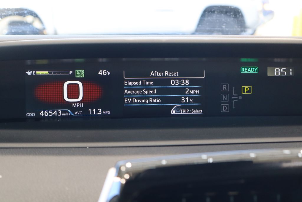 Vehicle image 21 of 40
