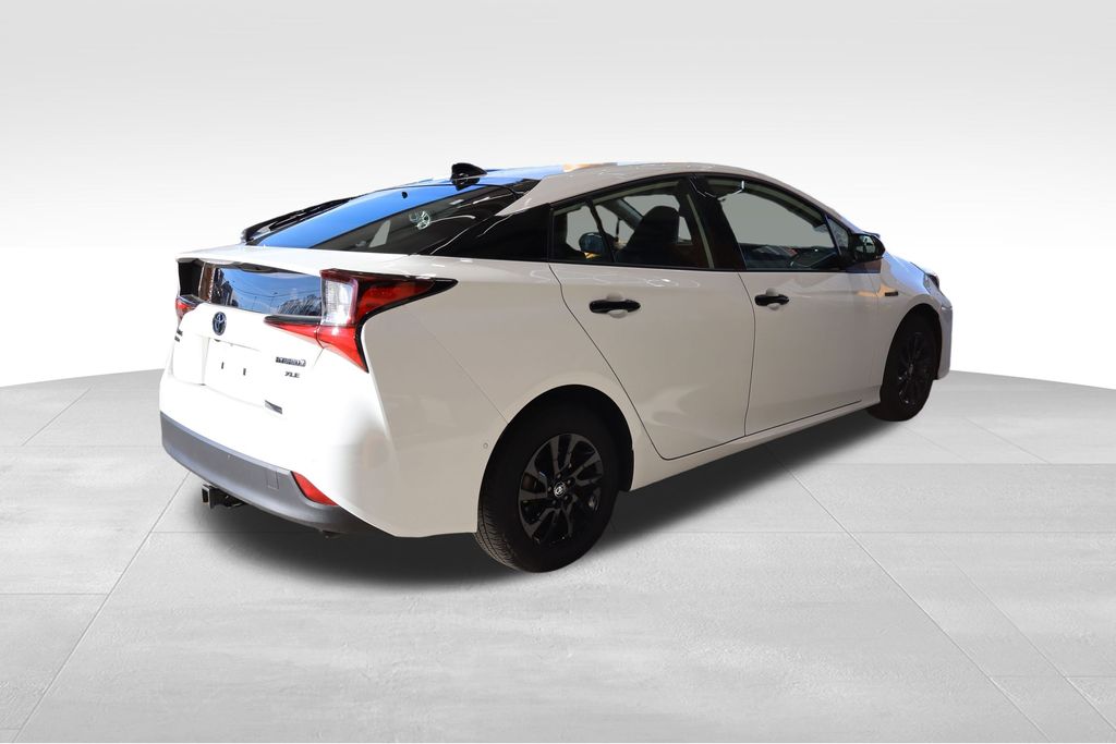 Vehicle image 5 of 40