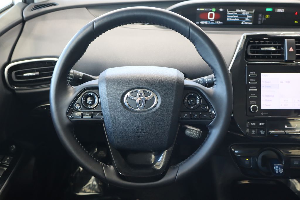 Vehicle image 18 of 40