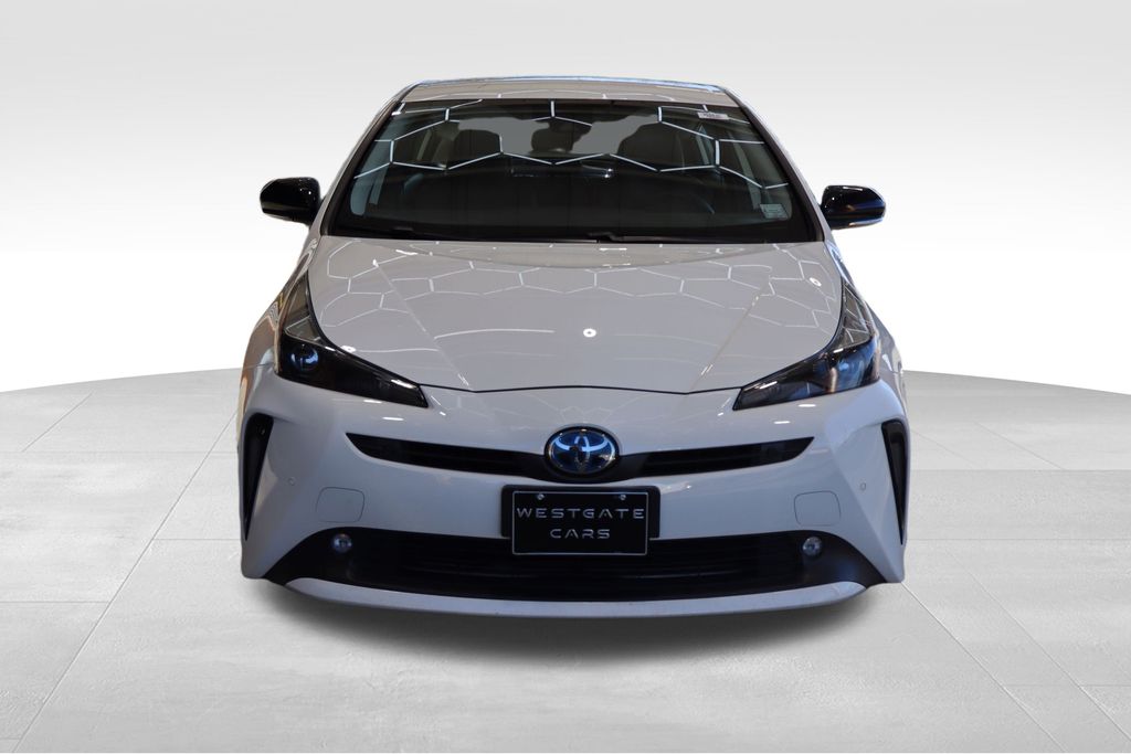 Vehicle image 2 of 40