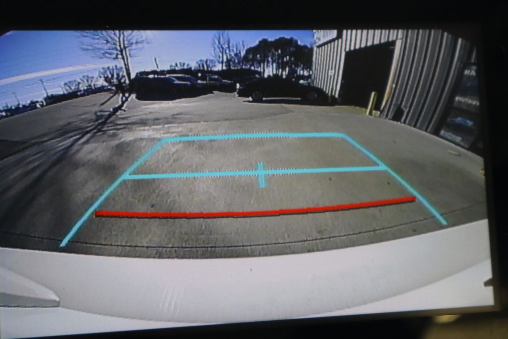 Vehicle image 8 of 40