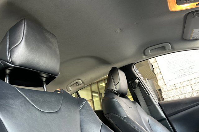 Vehicle image 17 of 29