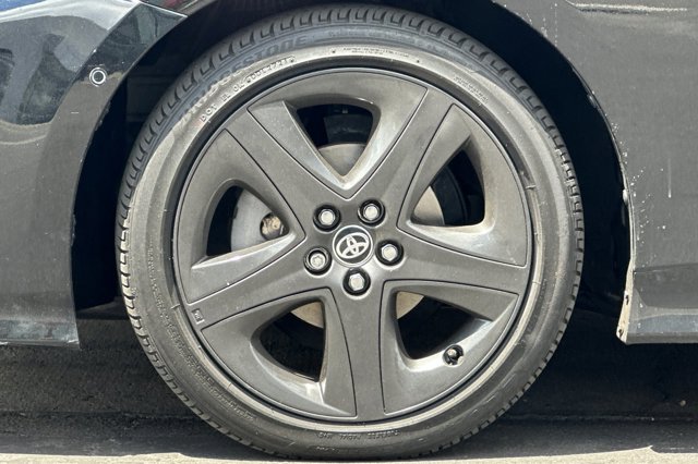 Vehicle image 26 of 29