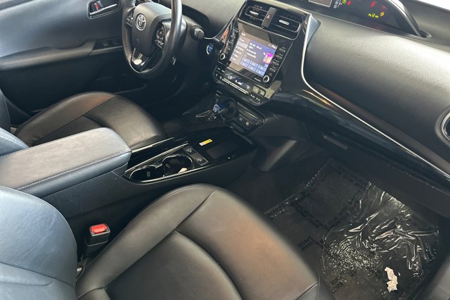 Vehicle image 16 of 29