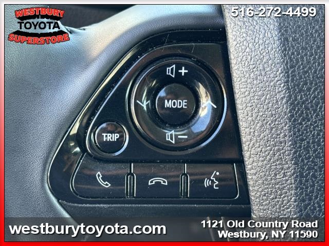 Vehicle image 22 of 34