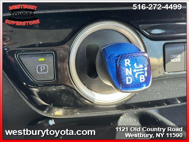 Vehicle image 31 of 34