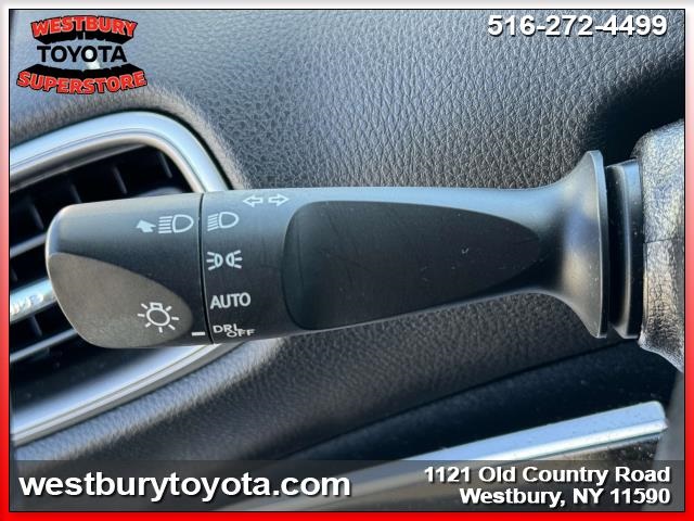 Vehicle image 24 of 34